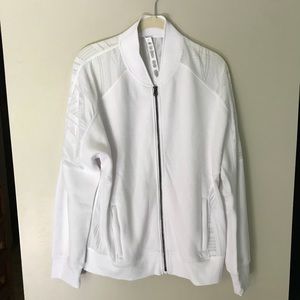 NWT Alo yoga temp jacket- large